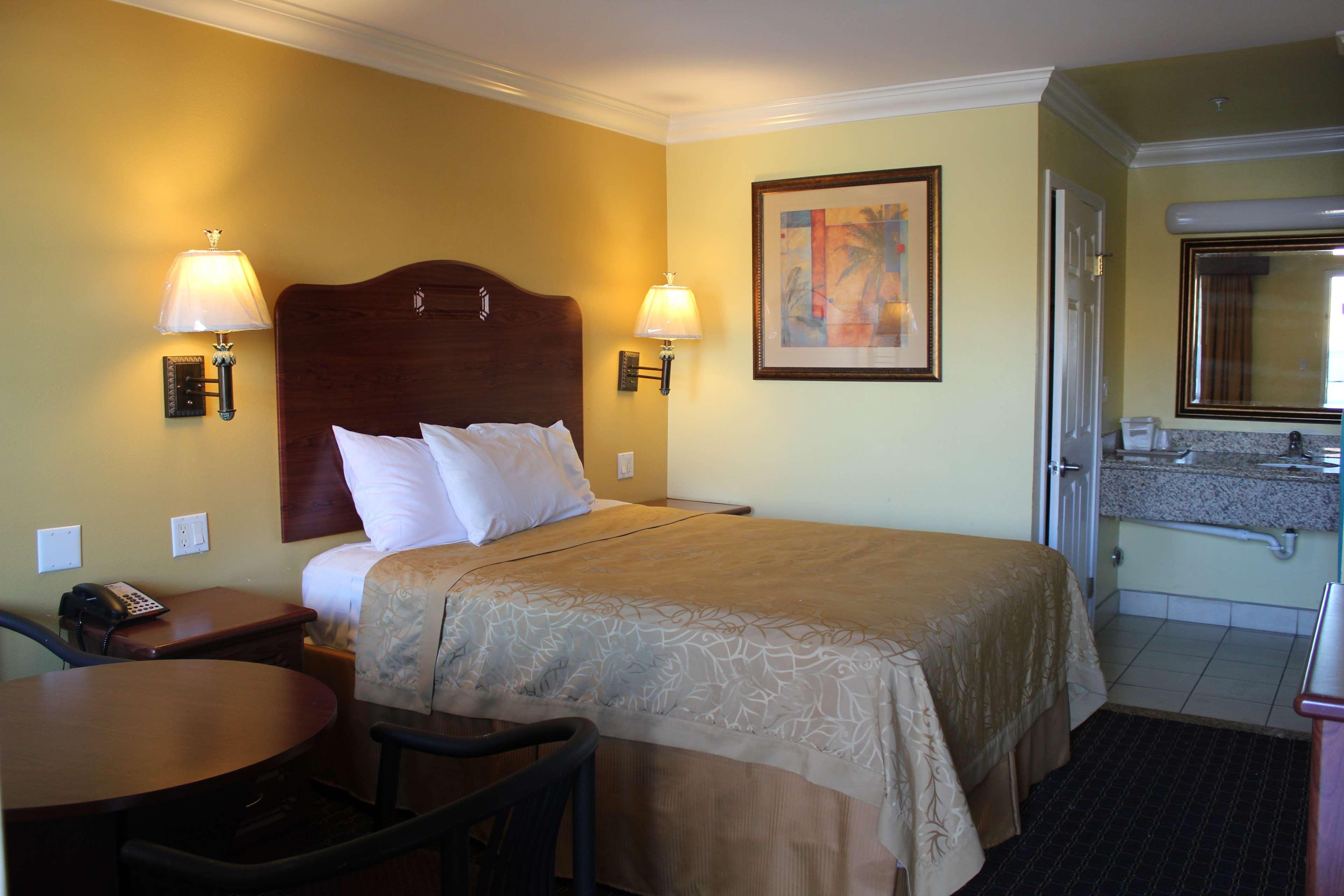 Best Western Jacksonville Inn Exterior photo